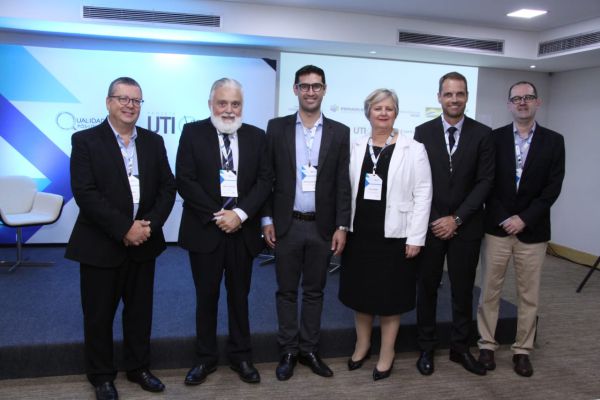 Lideranças do Hospital Moinhos de Vento participaram da entrega dos resultados