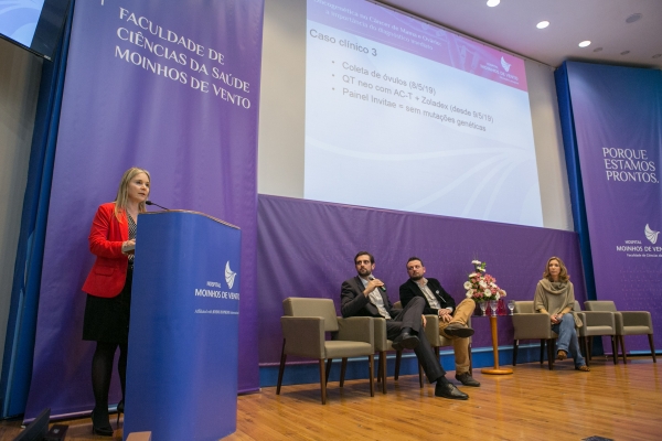 Da esquerda para a direita, os médicos: oncologista Daniela Rosa, geneticistas Gabriel Macedo e Osvaldo Artigalás, e a oncologista Alessandra Morelle