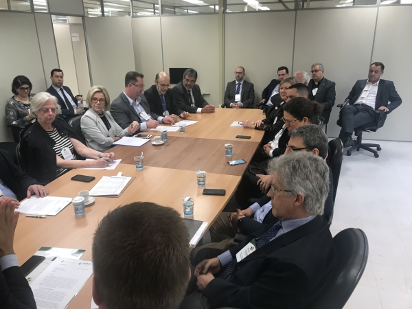 Credenciados ao IPE-Saúde acumulam defasagem de 74,8% e atrasos nos pagamentos8