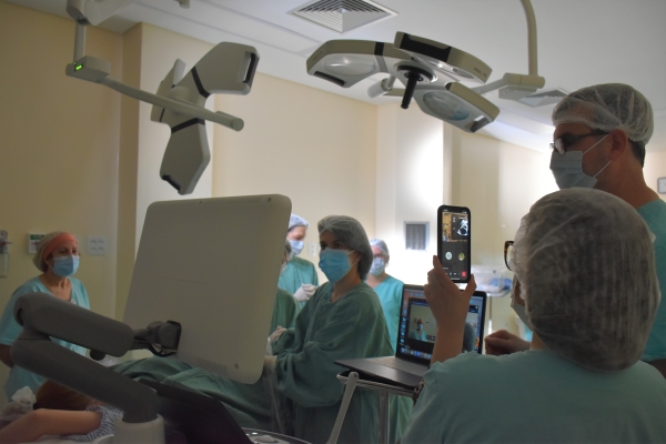 Santa Casa de Porto Alegre inicia Programa de Cirurgia Fetal com procedimento raro e inédito no RS__