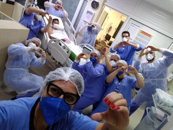 Primeira paciente a receber transplante de coração na Santa Casa em 2021 tem alta após nove meses internada_