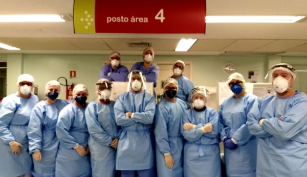 Profissionais do Hospital Conceição reinventam a utilização do roller para facilitar manobra de pronação