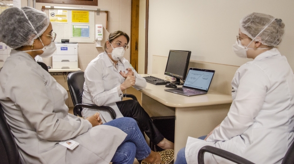 Pesquisa inédita identifica coronavírus na placa bacteriana_