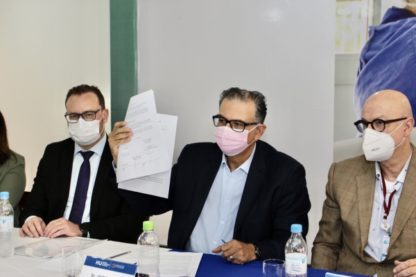 Mantenedoras dos hospitais Universitário de Canoas e Mãe de Deus assinam cooperação -