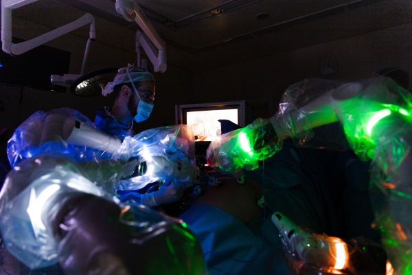 Hospital Moinhos de Vento tem um dos parques robóticos multiplataforma mais diversificados da América Latina----