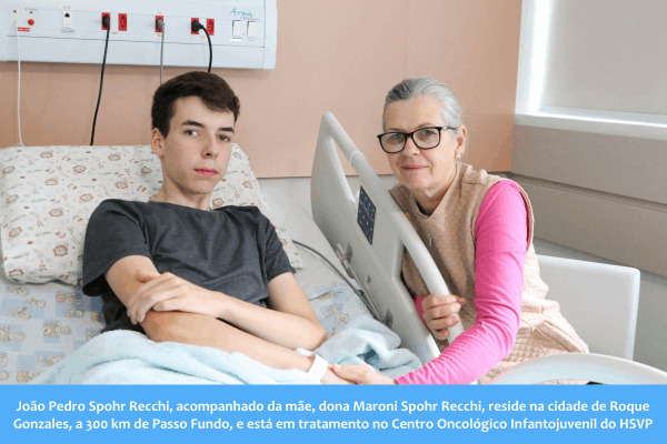 João Pedro Spohr Recchi, acompanhado da mãe, dona Maroni Spohr Recch