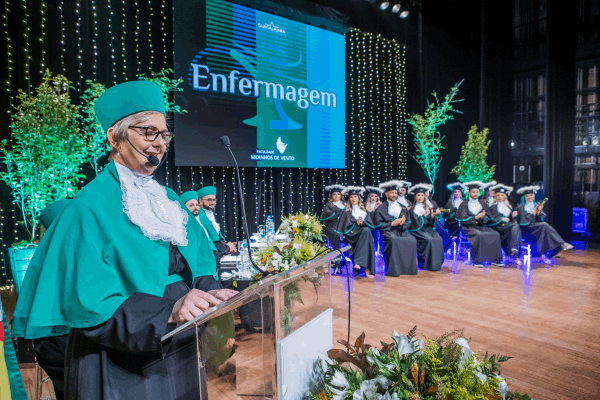 Faculdade Moinhos de Vento forma segunda turma de alunos da graduação em Enfermagem-